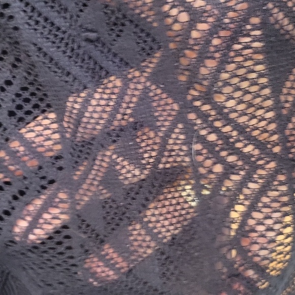 MM sheer lace ladies blouse. - Picture 4 of 10